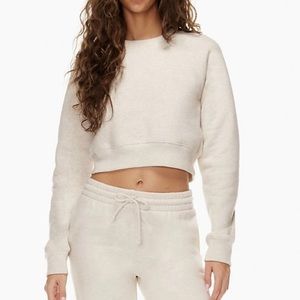 Aritzia Tna Cozy Fleece Perfect Shrunken Sweatshirt
